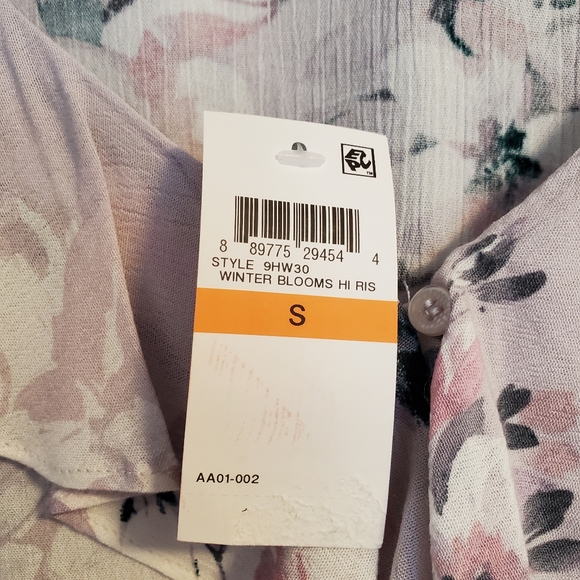 American Rag Cie Winter Blooms Blouse - Picture 13 of 14